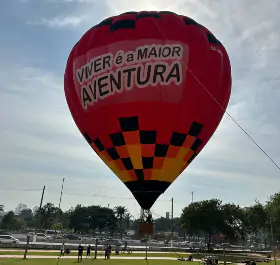 Segurança no voo cativo de balão